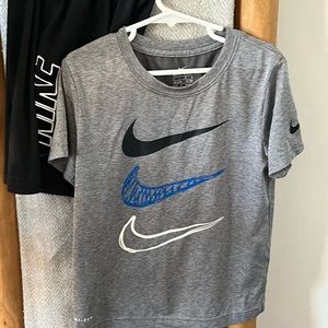 Boys Nike size 6/7 outfit